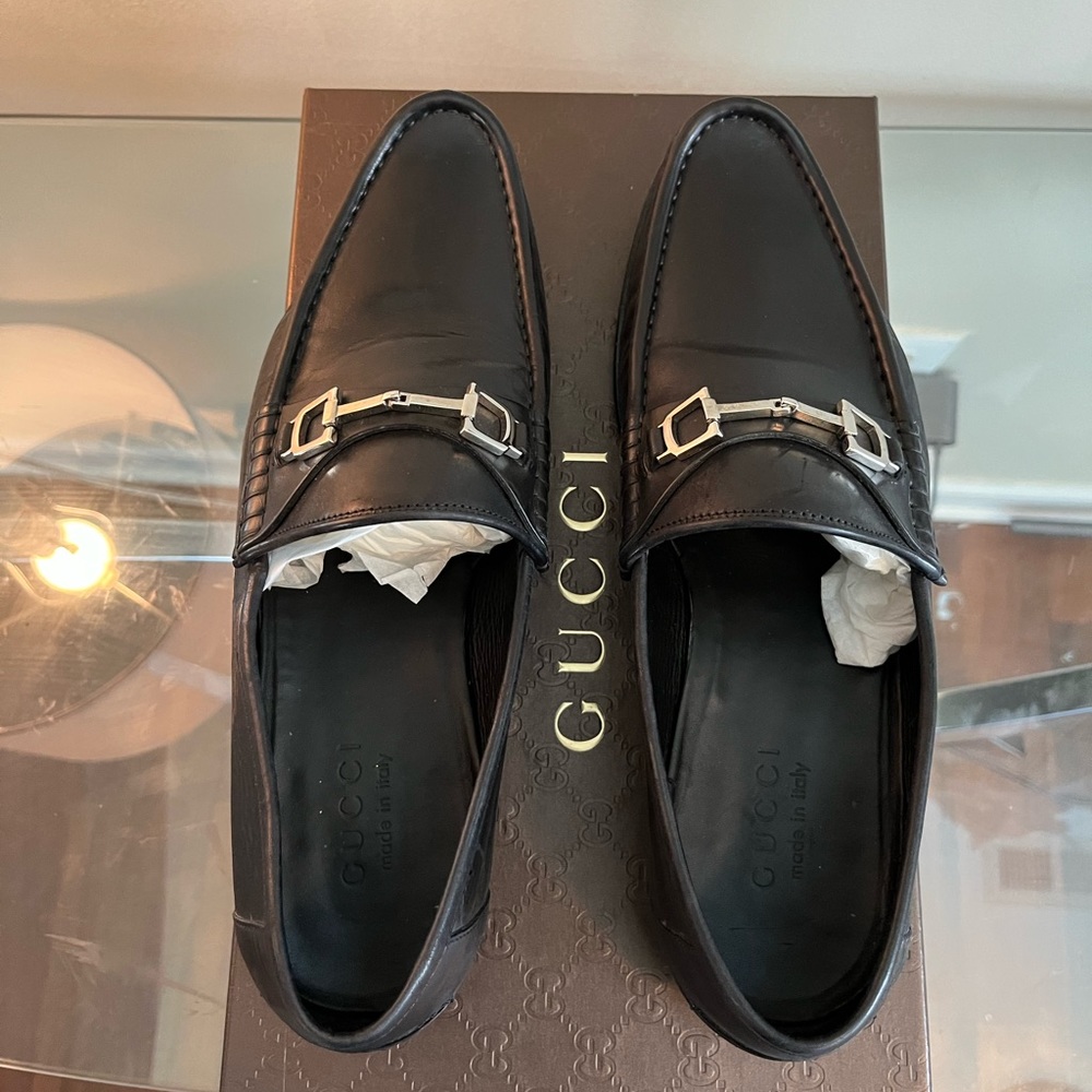 Authentic men size 7.5 Gucci loafers